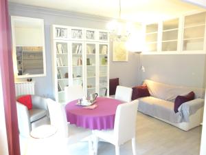 Appartements LES GRANDS CEDRES C1 7 Avenue de Fabron : photos des chambres