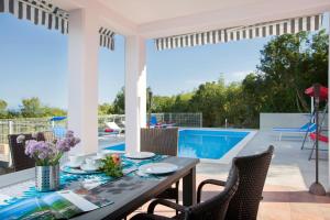 Villa Mirta in Crni (Haus für 8 Personen)