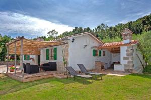 Roinizza in Prtlog (Haus für 4-5 Personen)