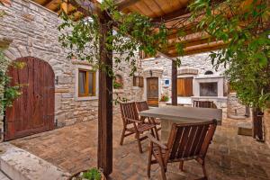 Marina in Ližnjan (Haus für 4-6 Personen)