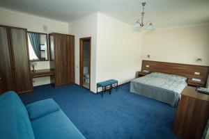 Deluxe One-Bedroom Room with Treatment room in Girska Tysa Health Resort