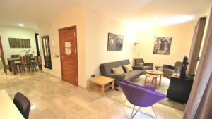 One-Bedroom Apartment (4 Adults) room in Apartamentos Living Sevilla Centro Maestranza