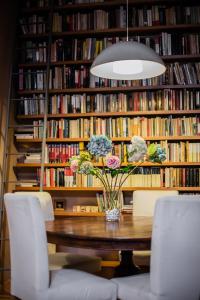 Abades Giralda View by Valcambre