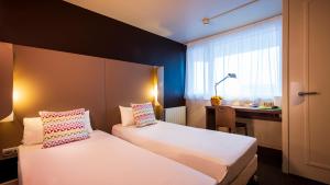 Standard Room - 2 Single Beds room in Campanile Hotel & Restaurant Eindhoven