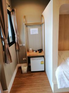 La La Moon Krabi Poshteln Pool