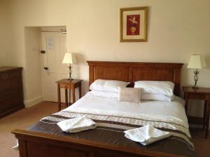 King Room with Sofa Bed room in Clennell Hall Country House