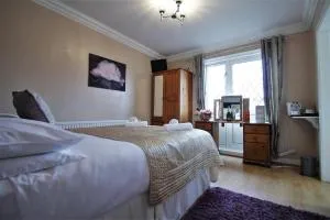 Fairway Hotel - Whitburn