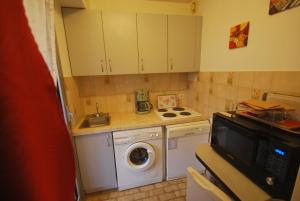 Appartements Appartement 1 Chambre Petit Juas : photos des chambres