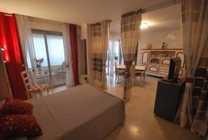 Appartements Appartement 1 Chambre Petit Juas : photos des chambres