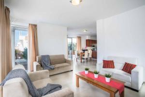 Villa White Daisy