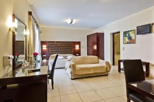 Socrates Studios & Apartments