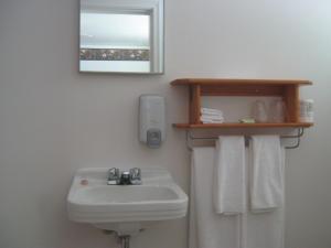 Sherbrooke Village Inn