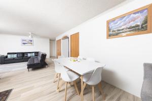 Breakers 3 - linen not included