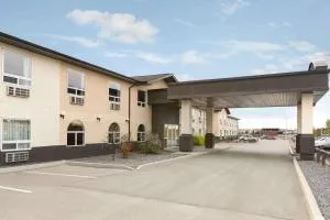 Days Inn & Suites by Wyndham Thompson - Thompson