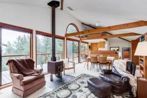 The Eagle's Nest - Three Rocks