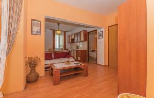 Apartment DIANA - Great Location, Cosy 2 Bedroom, 2 Bathroom apt