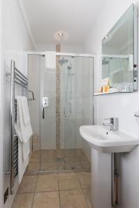Superior Classic Ensuite Room room in La Barbarie Hotel