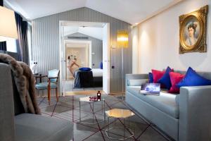 Hotels Hotel De Sers Champs Elysees Paris : photos des chambres