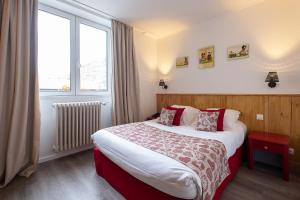 Hotels The Originals City Hotel de l Ange Guebwiller : photos des chambres