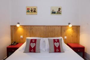 Hotels The Originals City Hotel de l Ange Guebwiller : photos des chambres