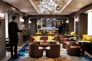 Hotels Hotel De Sers Champs Elysees Paris : photos des chambres