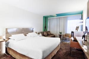 Superior Room with 1 Double Bed and 1 Double Sofa Bed room in Mercure Paris Vaugirard Porte De Versailles