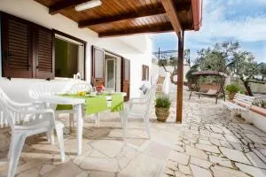 Le Gioie - Dimora Scalelle - Villetta con giardino e veranda vista mare - Torre Vado