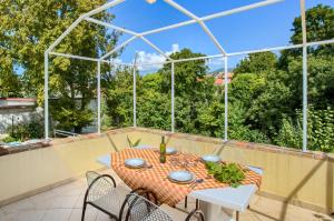 Katarina Vintage House