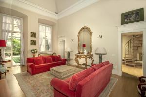 Milano Antica Apartment with Outdoor in the Heart of Milan city centre, 4 Bedrooms
