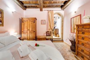 Colosseum Rione Monti 1