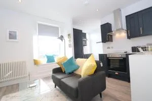 Dollar Apartments-39 Bridge Street - Crook of Devon