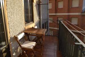 Tres Puentes Anguiano Apartamentos y Hostal