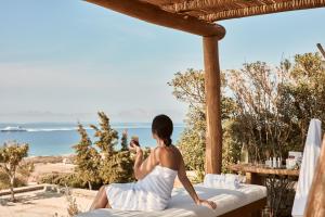 Diles & Rinies Tinos Greece