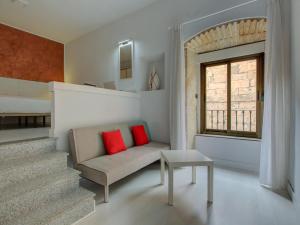 Standard Twin Room with Sofa room in Emperatriz I