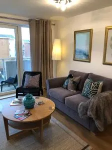 Hansen House Cardiff Apartment with Parking - 卡迪夫