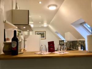 2 BR apartment on walk street