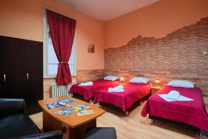 Triple Room with Shared Bathroom room in Guest House 32