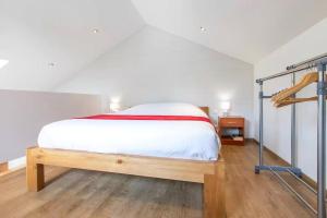 Domaine des Ecuries - Appartements meubles a Talloires : photos des chambres