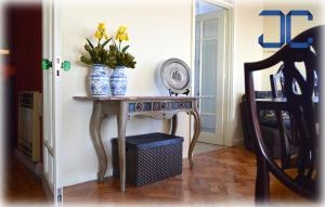 Pardal Apartment by JC