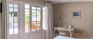 Hotels La Fregate : photos des chambres