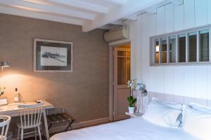 Hotels La Fregate : photos des chambres
