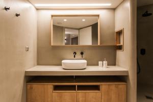 *** Apt 110m2 3bed 2bath, walk to Acropolis ***