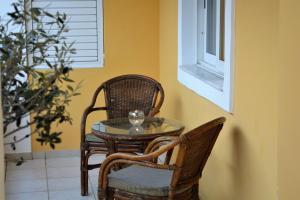 Raphs Studios-Apts By The Sea