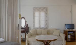 Emilia Luxury Apartments Syros Greece