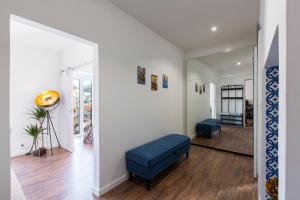 Amazing Downtown Apt with small balcony with view over the castle