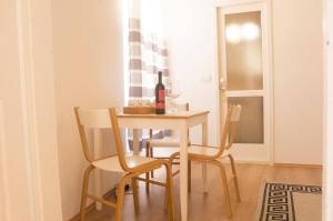 Dolce Vita Old Town Studio