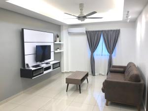 Luminous @ G.L.E Premier Lodging