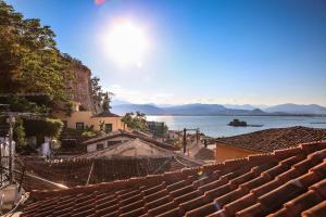 Under the Clock Tower (Greek Traditional 125m2 home) Argolida Greece