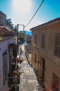 Under the Clock Tower (Greek Traditional 125m2 home) Argolida Greece