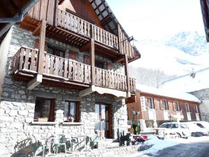 Hotels Le Relais des Ecrins : photos des chambres